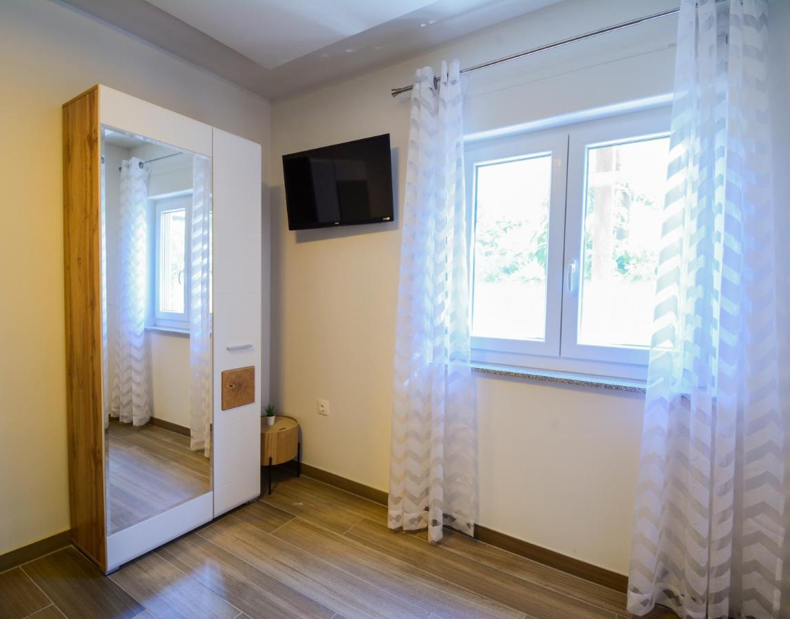 Apartment Grey&Yellow ザダル エクステリア 写真